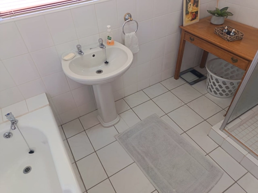 3 Bedroom Property for Sale in Vredenburg Western Cape